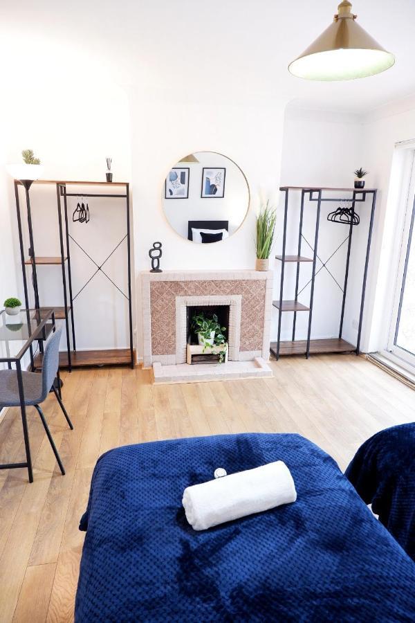 Comfortable And Cozy 4-Bedroom House Near The Hospital CBG Eksteriør bilde