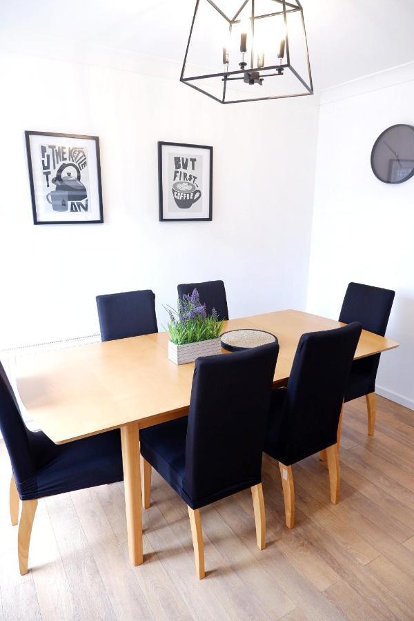 Comfortable And Cozy 4-Bedroom House Near The Hospital CBG Eksteriør bilde